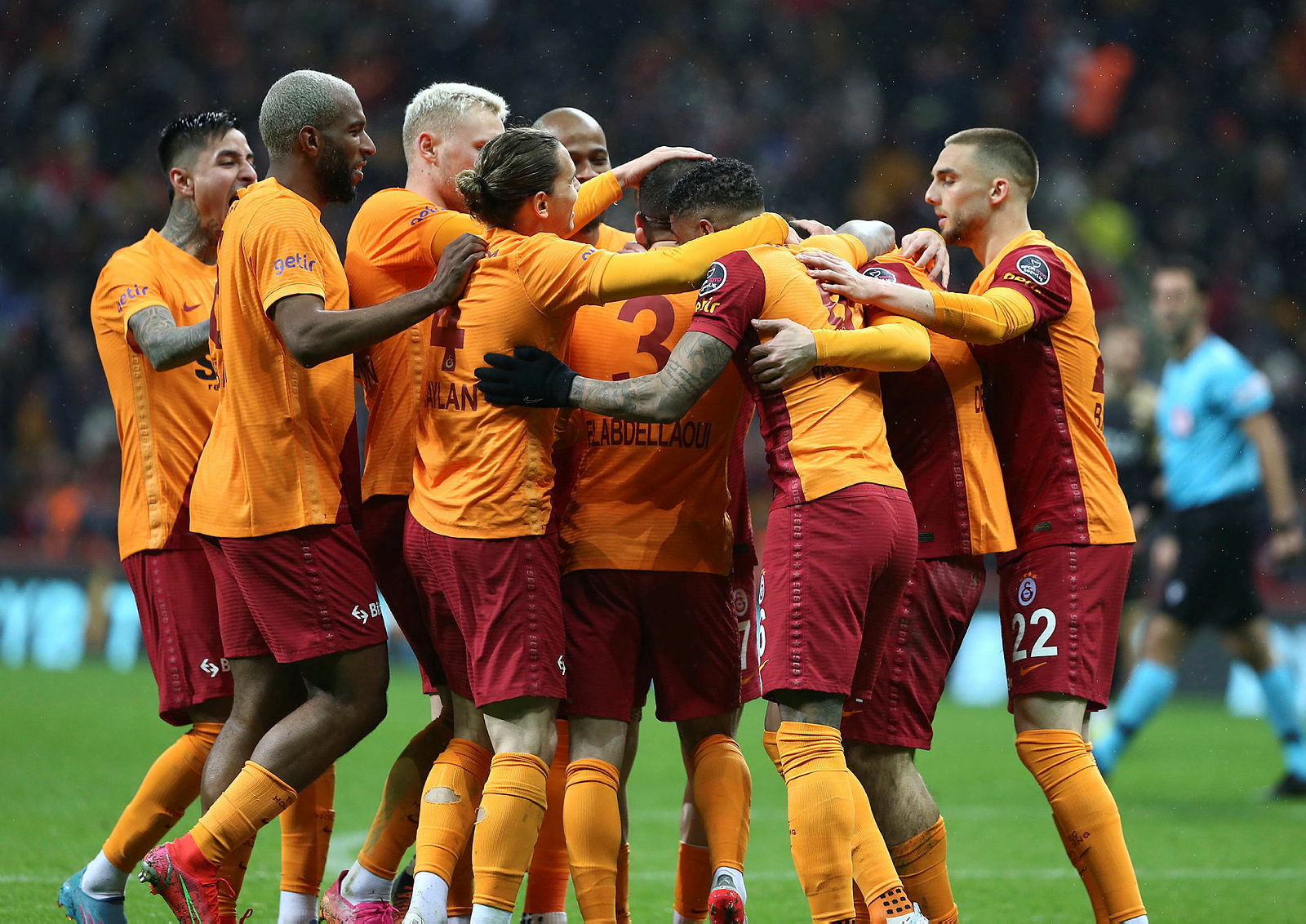 Galatasaray eski yıldızıyla pazarlıklara devam ediyor